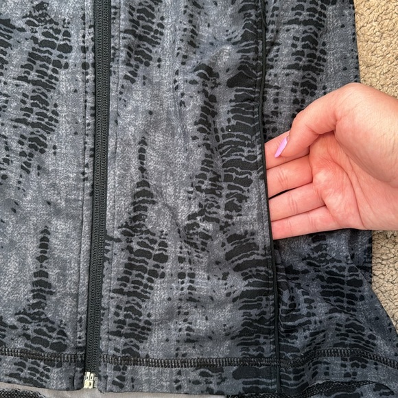 Under Armour fitted jacket - Picture 3 of 9